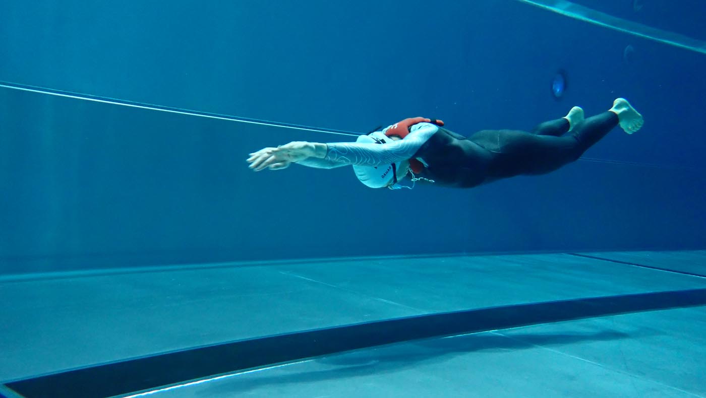 CNF Diver im Pool-Wettkampf - AIDA Deutschland e.V.